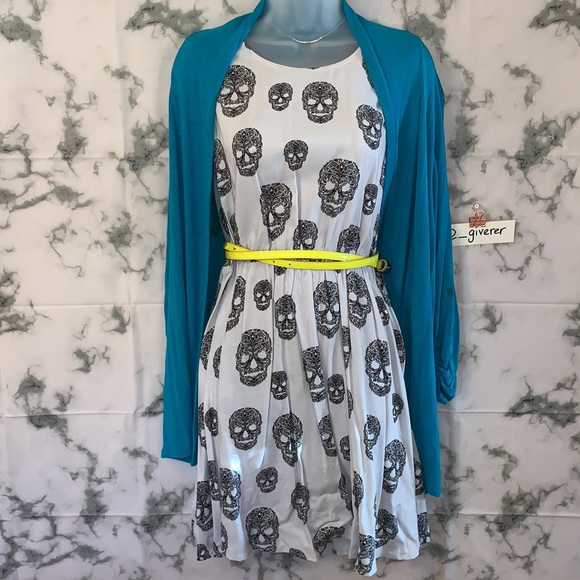 NWT Skull Pattern Dress By Divided - Picture 4 of 15